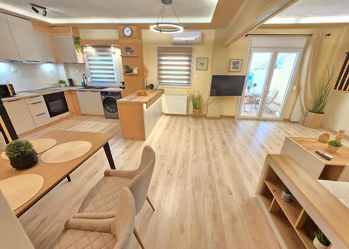 Hidden Gem - Huge Sunny Terrace - 120M2 - 1Gbps - Jk 7Towers Daire *