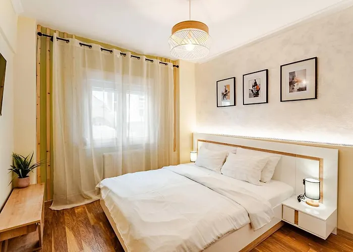 Daire Hidden Gem - Huge Sunny Terrace - 120M2 - 1Gbps - Jk 7Towers *