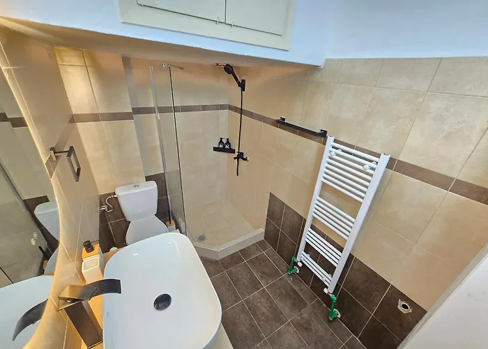 Daire Hidden Gem - Huge Sunny Terrace - 120M2 - 1Gbps - Jk 7Towers